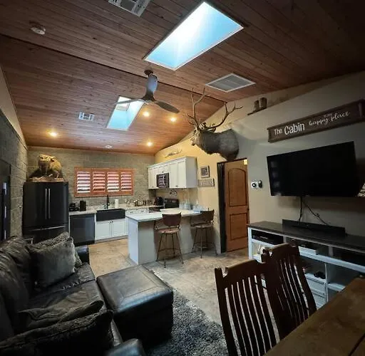 Holiday home The Rustic Retreat - Cozy In The Pines! Close To The Polar Express, Grand Canyon & Bearizona