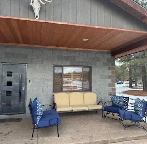 The Rustic Retreat - Cozy In The Pines! Close To The Polar Express, Grand Canyon & Bearizona Williams