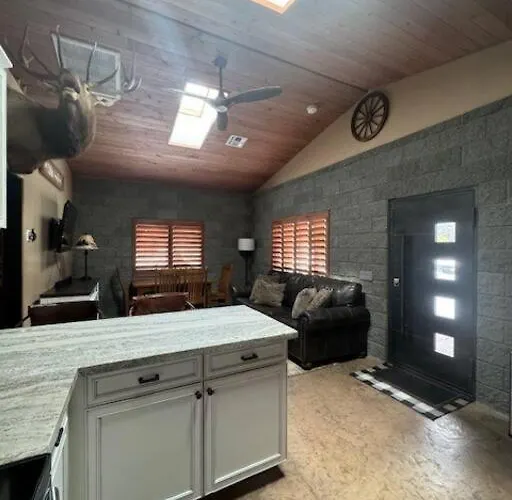 Holiday home The Rustic Retreat - Cozy In The Pines! Close To The Polar Express, Grand Canyon & Bearizona *