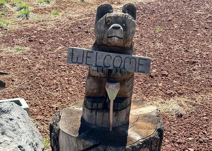 The Rustic Retreat - Cozy In The Pines! Close To The Polar Express, Grand Canyon & Bearizona Holiday home *