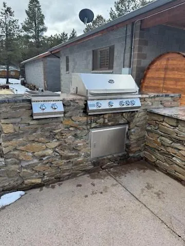 Holiday home The Rustic Retreat - Cozy In The Pines! Close To The Polar Express, Grand Canyon & Bearizona Williams
